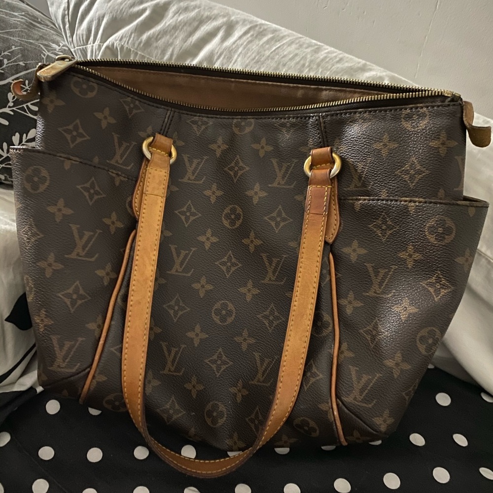 Louis Vuitton totally pm bag